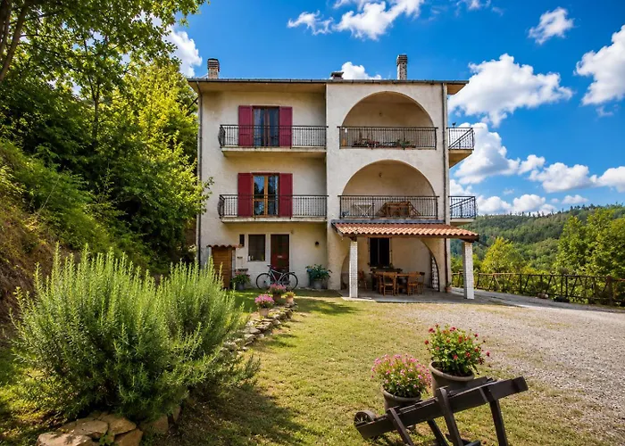 Casa panoramica tra mare e montagna alle pendici della Sila